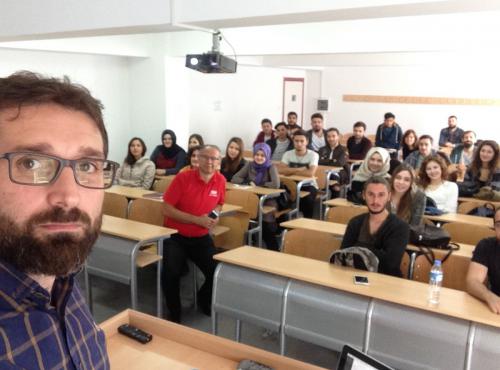 Sakarya Üniversitesi İletişim Fakültesi, İletişim Tasarımı ve Medya Bölümünde 2 günlük ders